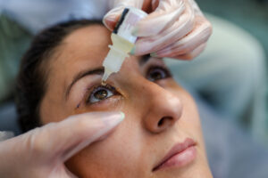 cuidados após a blefaroplastia