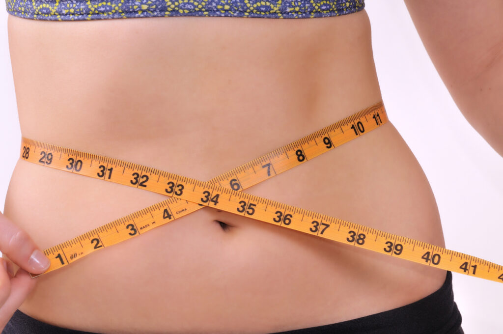 Quantos quilos se perde em uma lipoabdominoplastia?